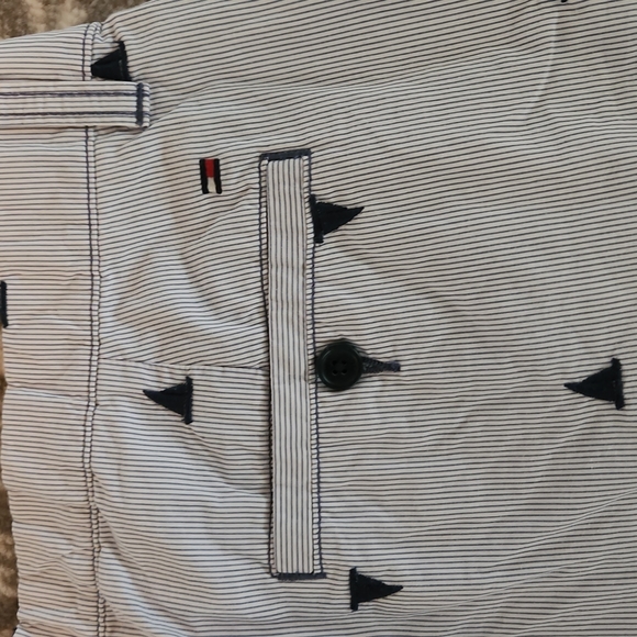 Mens Tommy Hilfiger shorts - Picture 6 of 6